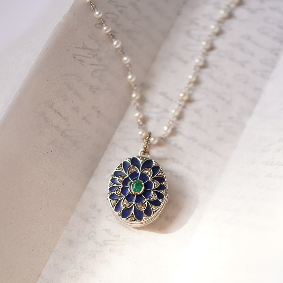 Memories Pendant Necklace
