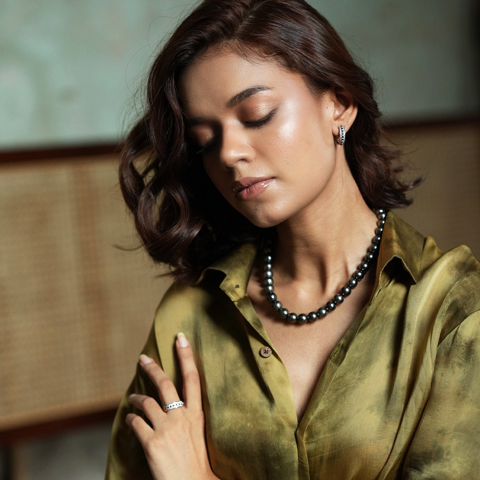 Tahiti Pearls Emerald Diamond and Gold Necklace