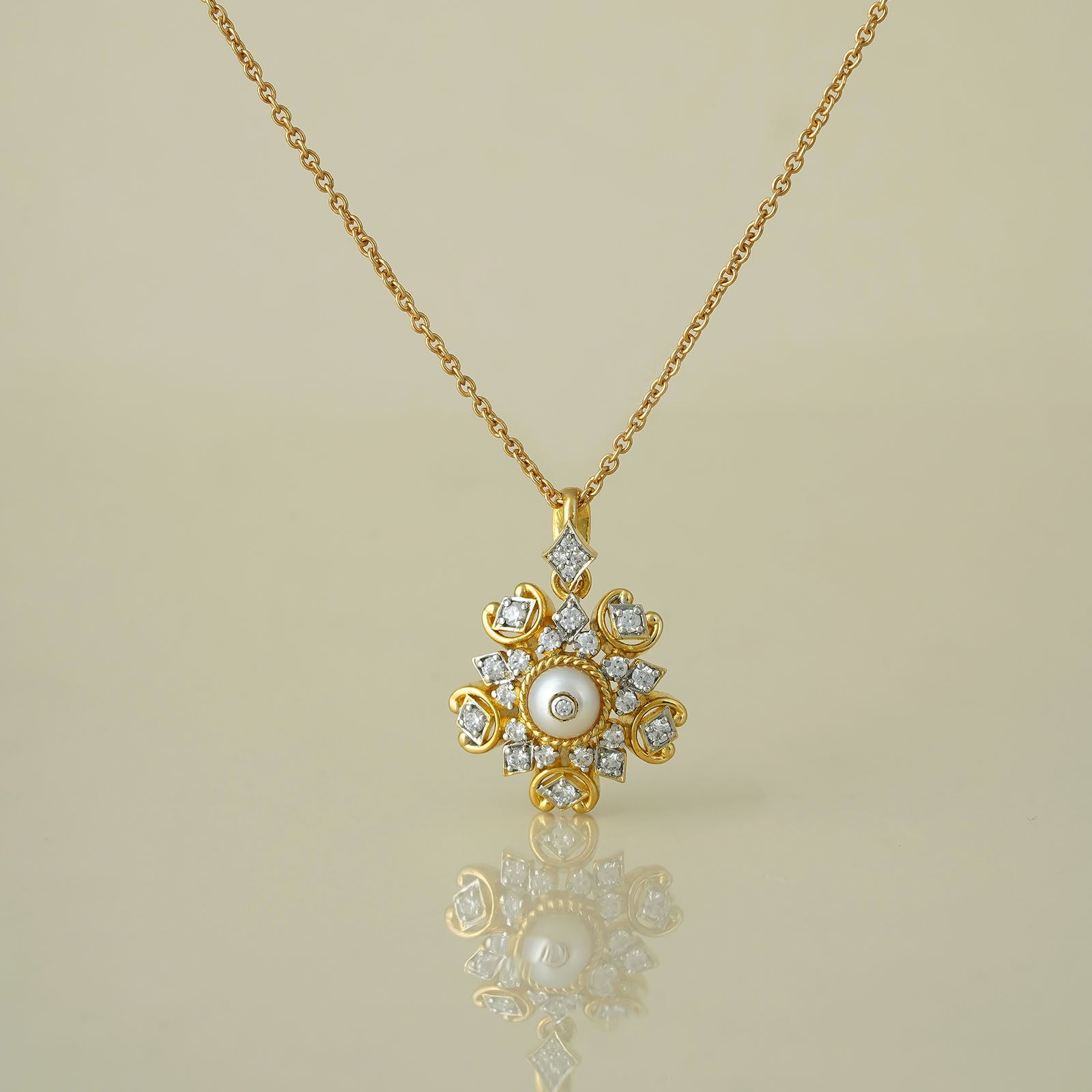 Ira Pendant Necklace