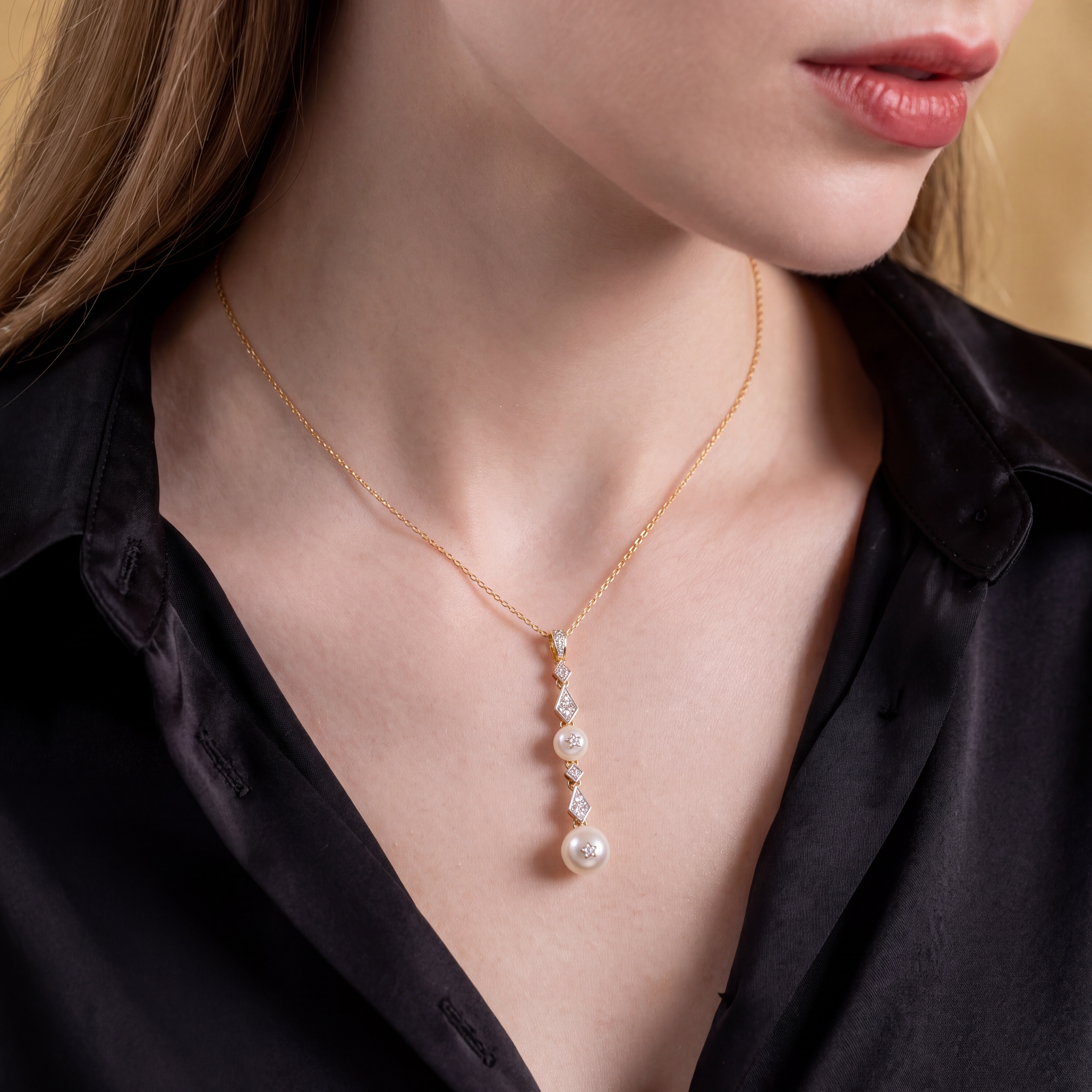 Aeri Pendant Necklace