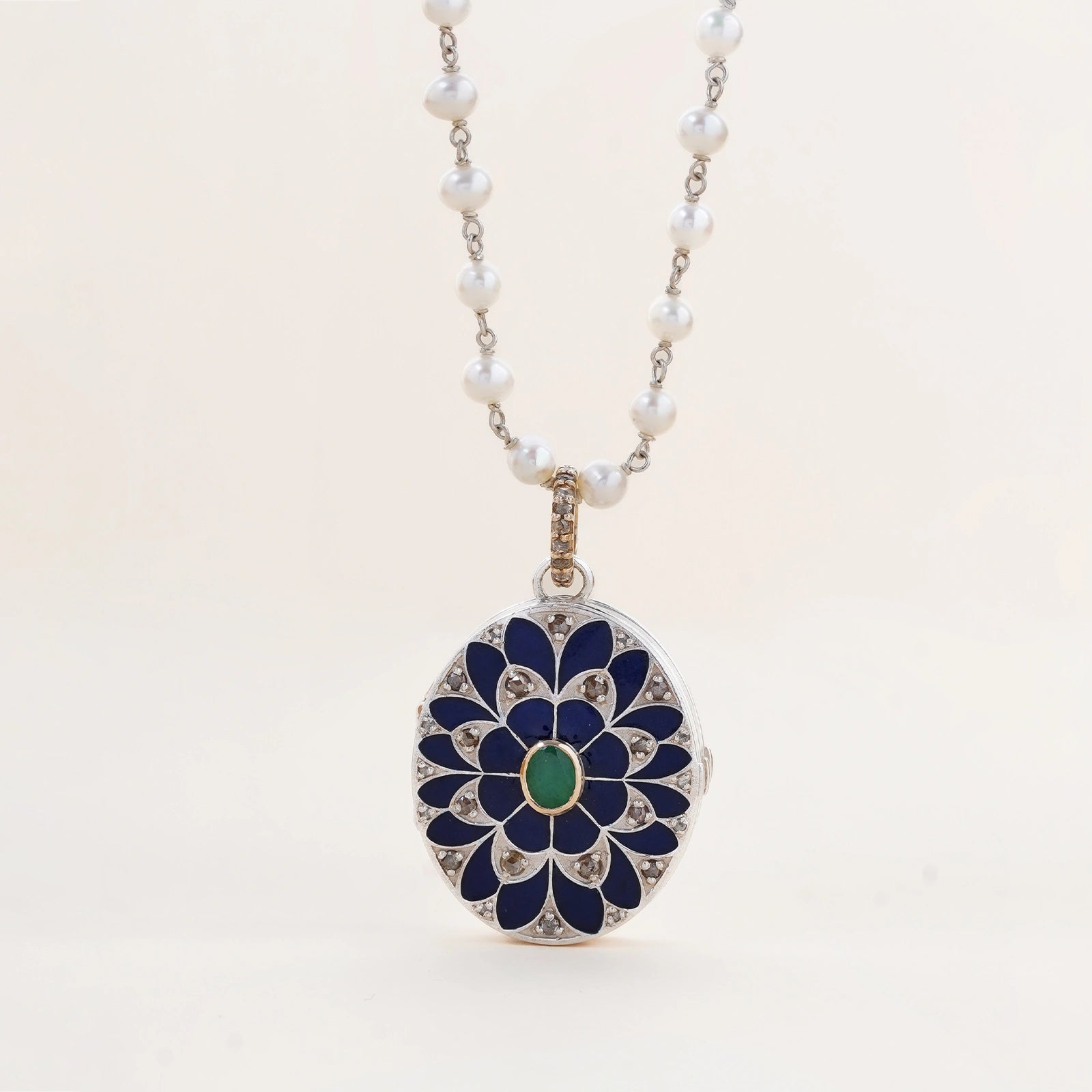 Memories Pendant Necklace