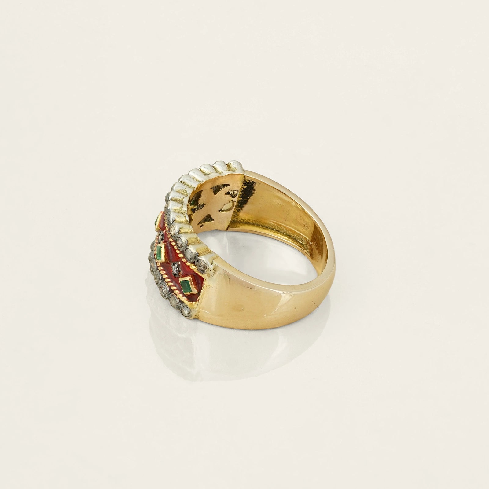 Pavia Crimson Ring