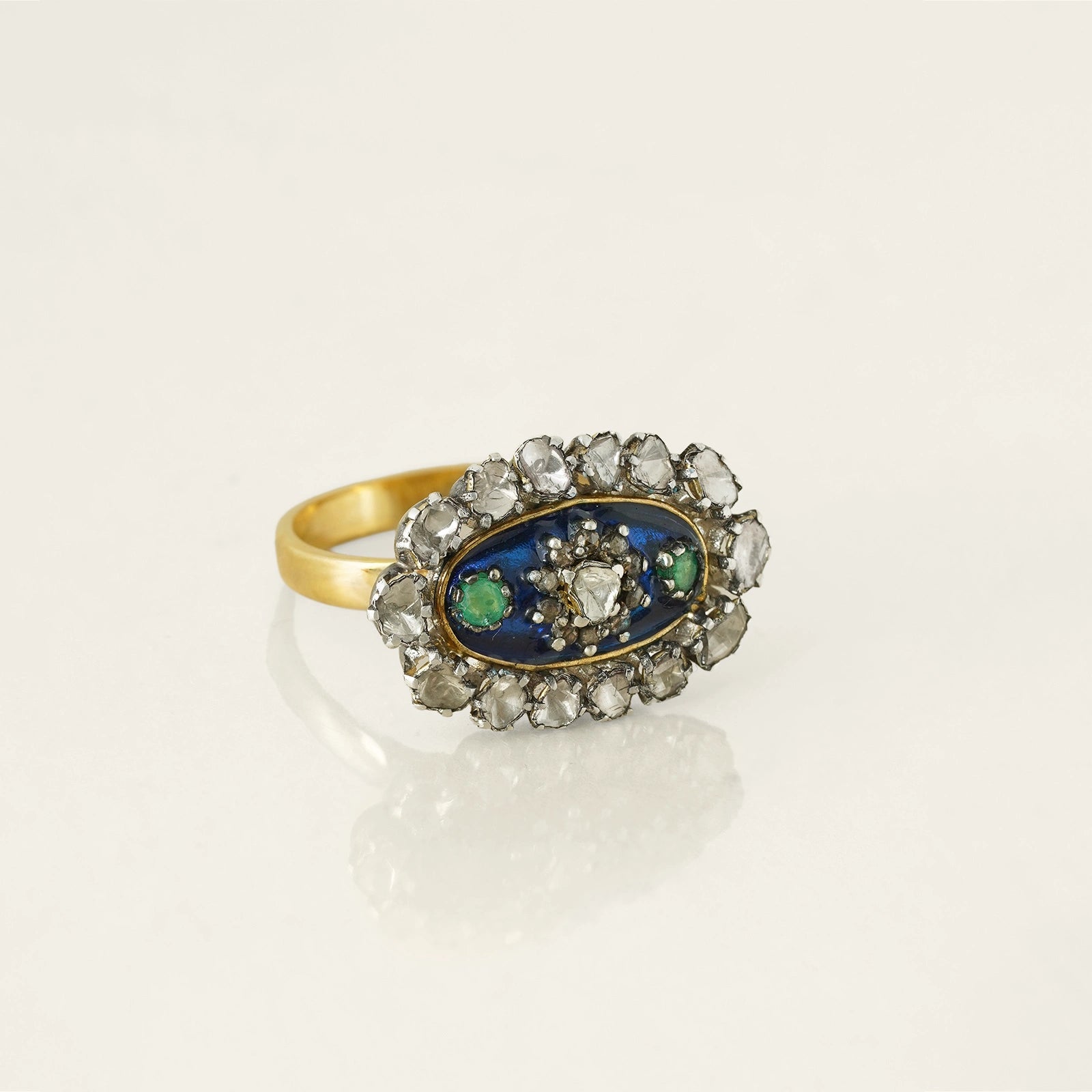 Thea Ring