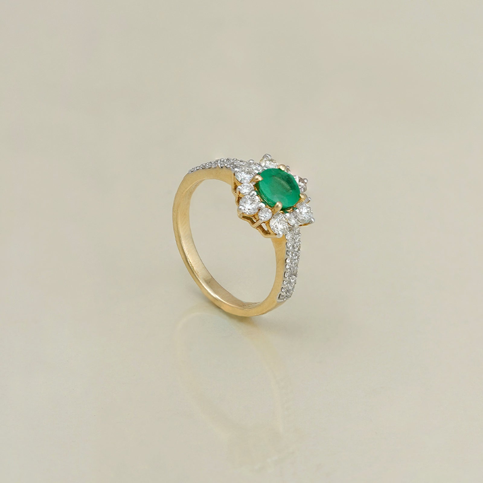 Amor Emerald Ring
