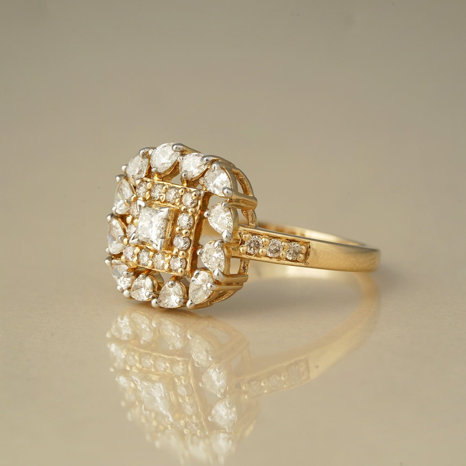 Gold and Diamond Ring 